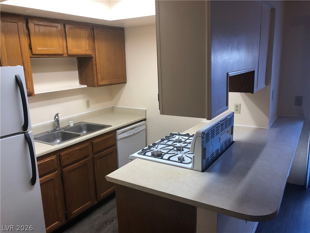 585 Sellers Place