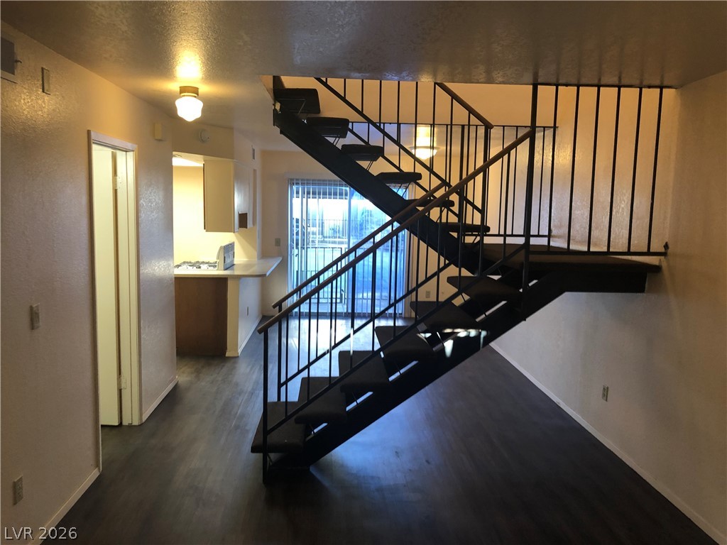 585 Sellers Place