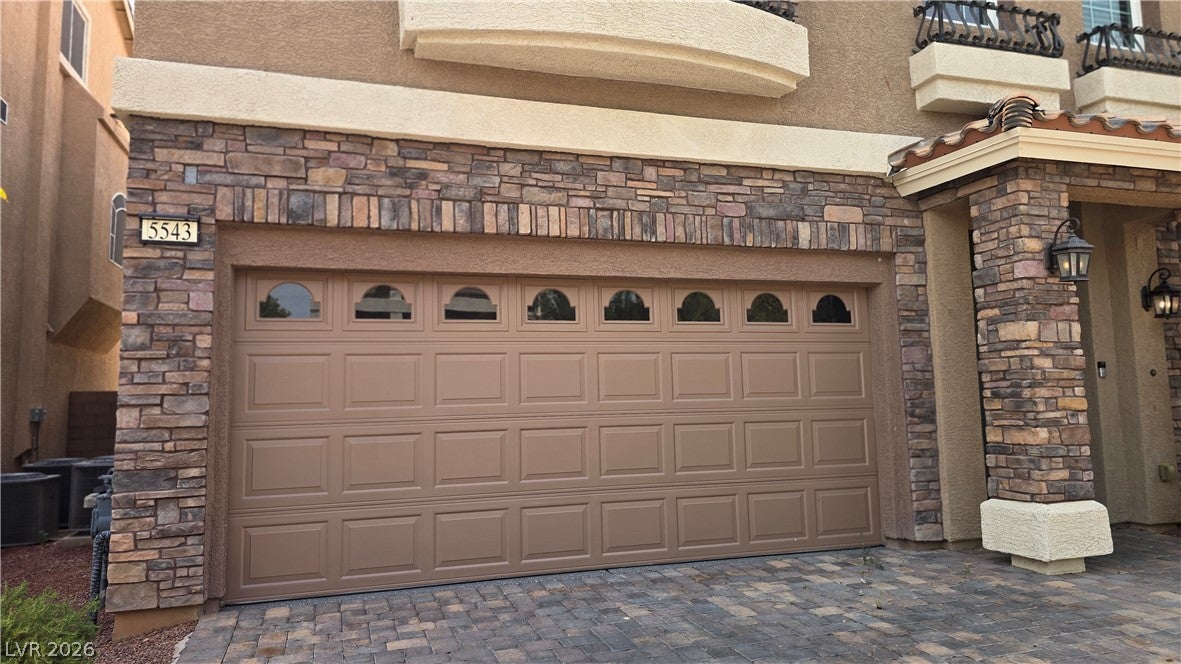 5543 Dancing Fox Court