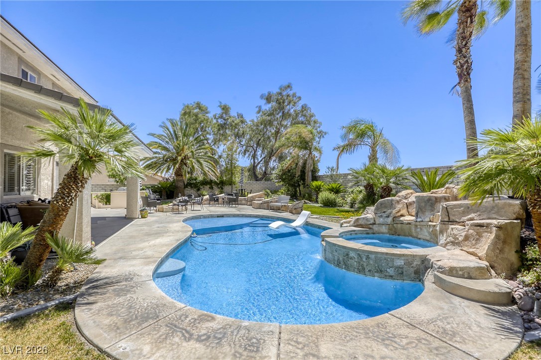 9905 Fox Springs Drive