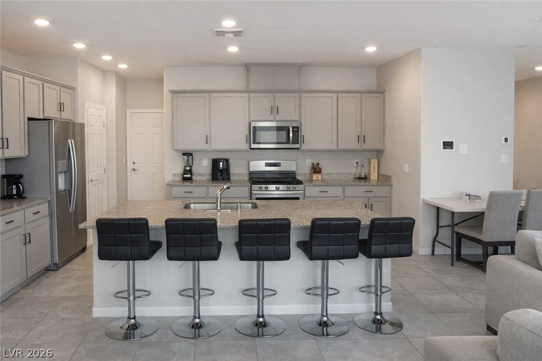 7334 Dazzle Point Street