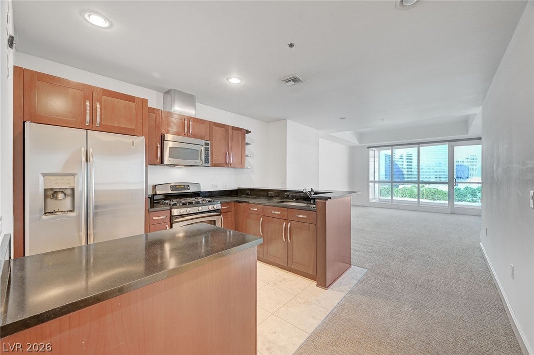 4575 DEAN MARTIN Drive 1203