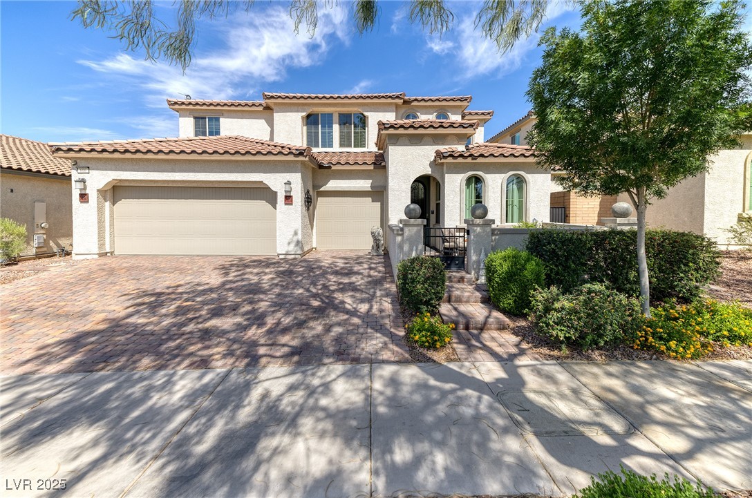 606 Cadence Vista Drive, Henderson, Nevada image 2