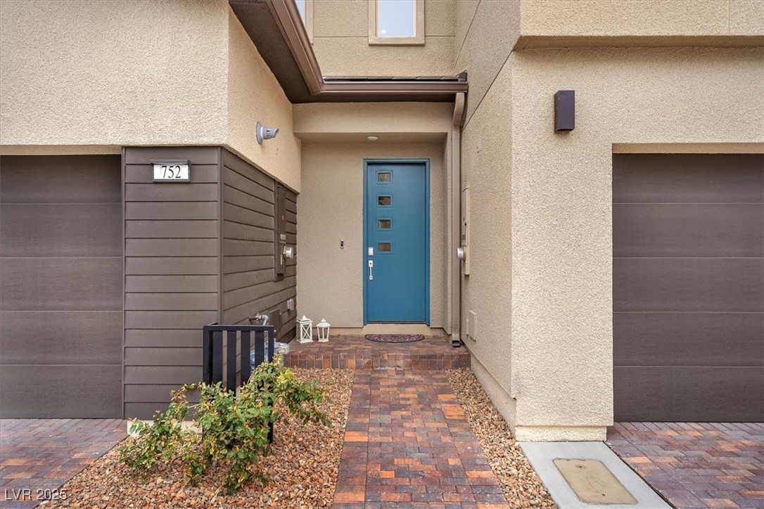 Properties 1 752 Echelon Street