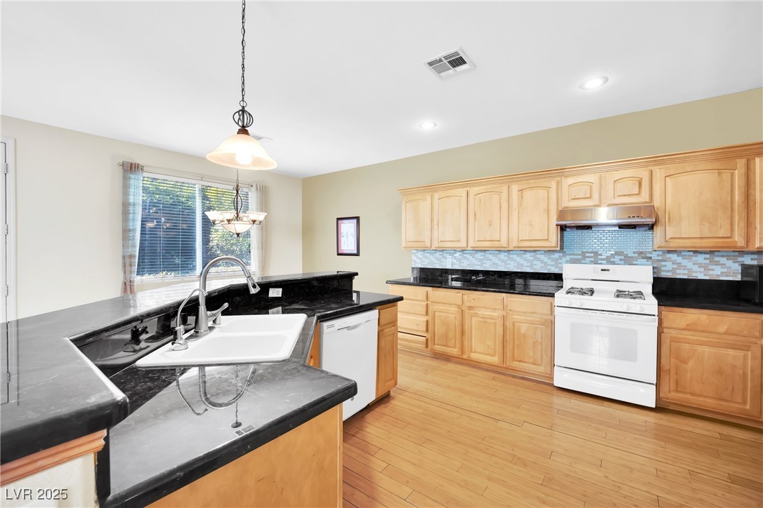 9261 Bearded Iris Avenue, Las Vegas, Nevada image 10