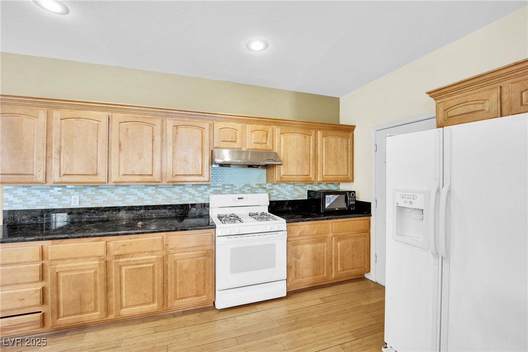 9261 Bearded Iris Avenue, Las Vegas, Nevada image 13