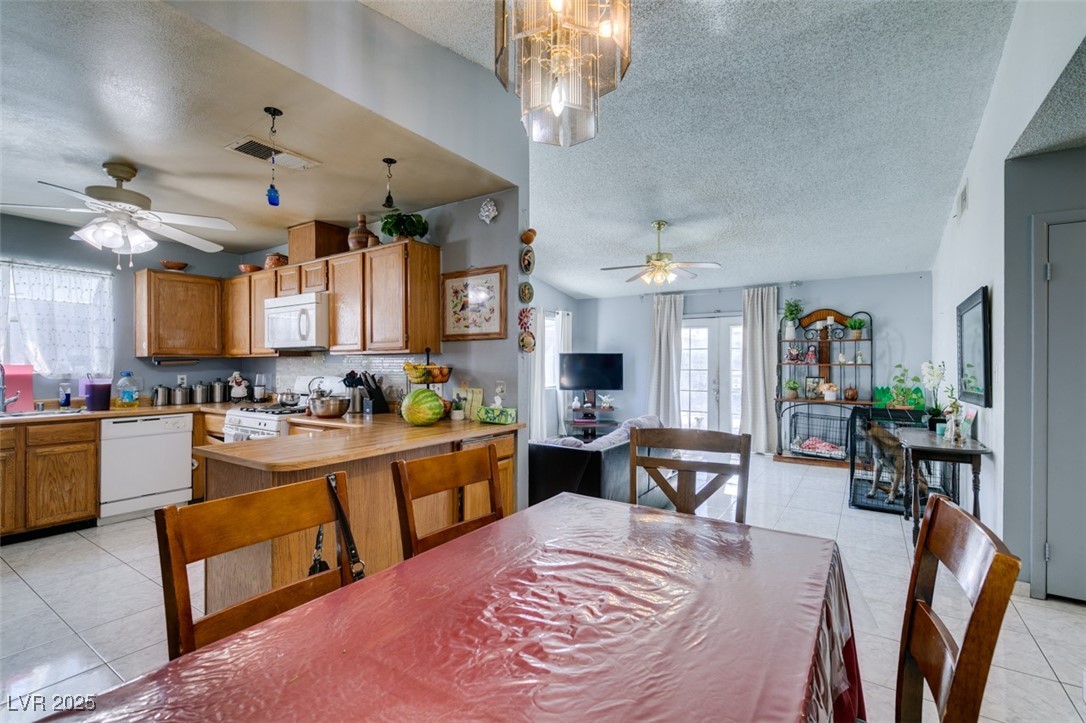 1816 N Torrey Pines Drive