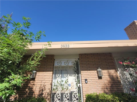 Homes For Rent - 3833 S Eastern Avenue<br/> Clark County, Las Vegas, NV 89169