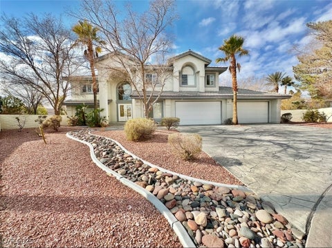 Homes For Sale - 9917 Aspen Knoll Court<br/> Clark County, Las Vegas, NV 89117