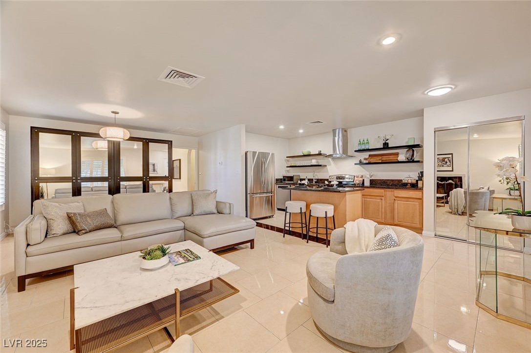 716 Tam O Shanter Drive