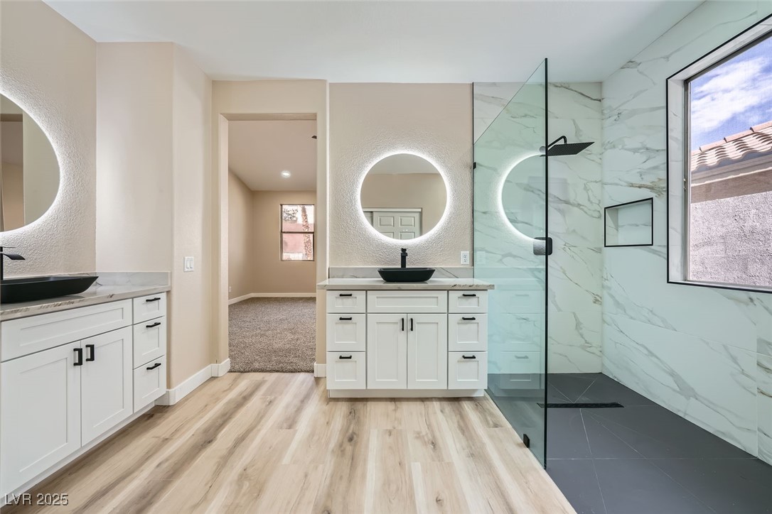 Las Vegas, Nevada 89147, United States, 4 Bedrooms Bedrooms, ,4 BathroomsBathrooms,Residential,Active,236232