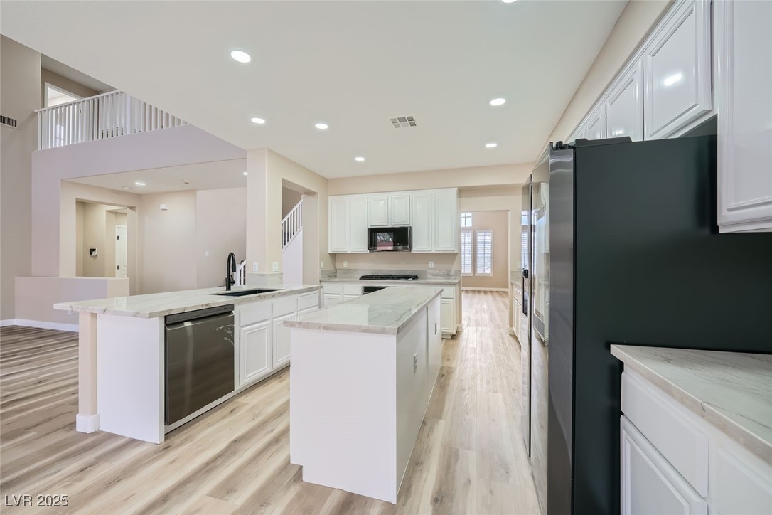 Las Vegas, Nevada 89147, United States, 4 Bedrooms Bedrooms, ,4 BathroomsBathrooms,Residential,Active,236232