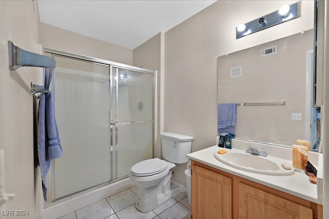 Las Vegas, Nevada 89122, United States, 2 Bedrooms Bedrooms, ,2 BathroomsBathrooms,Residential,Active,40875