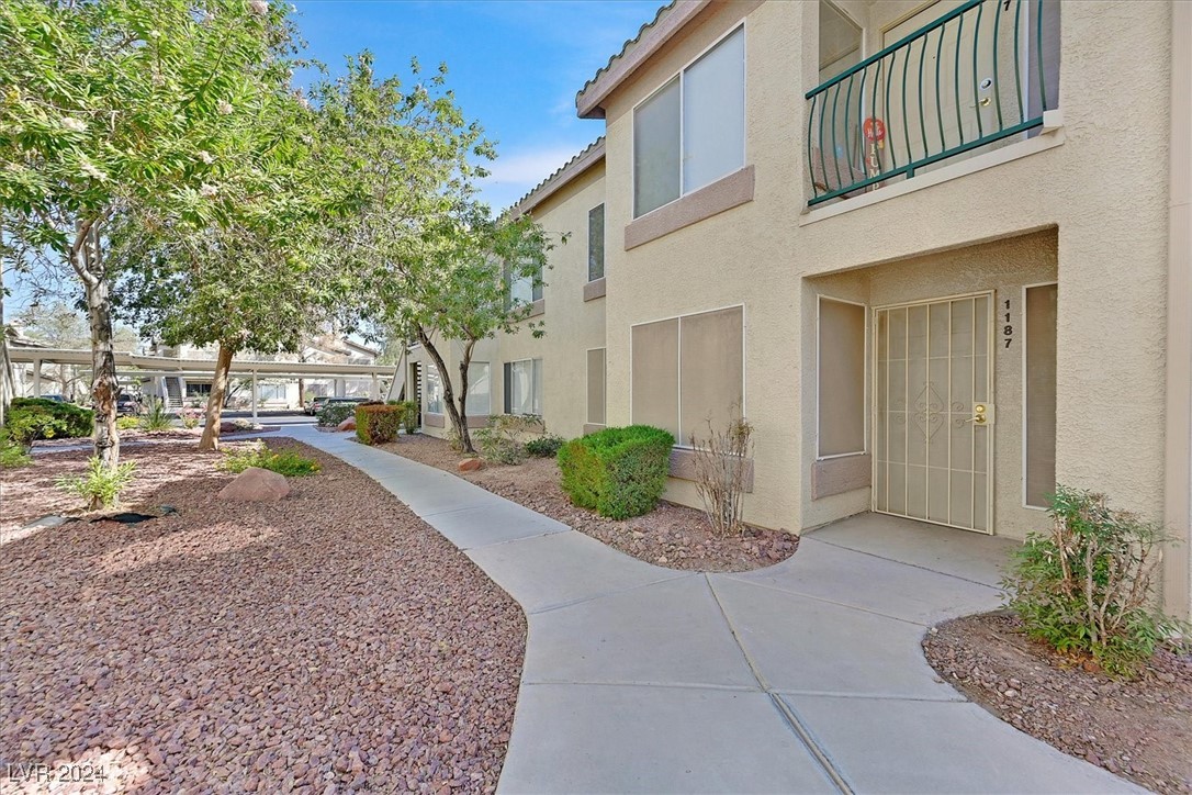 Las Vegas, Nevada 89122, United States, 2 Bedrooms Bedrooms, ,2 BathroomsBathrooms,Residential,Active,40875