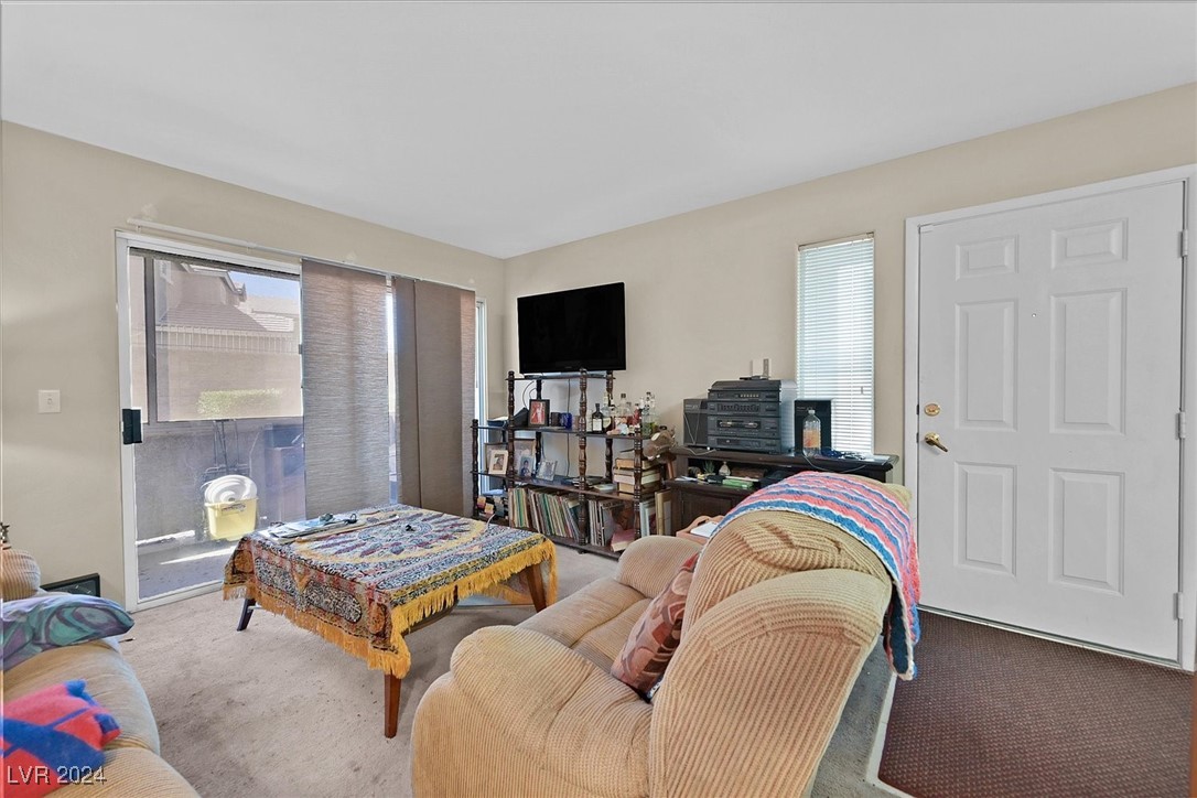 Las Vegas, Nevada 89122, United States, 2 Bedrooms Bedrooms, ,2 BathroomsBathrooms,Residential,Active,40875