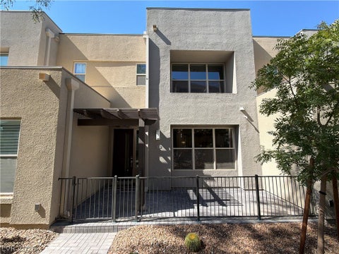 Townhouse For Sale - 1250 Venue Street #102<br/> Las Vegas, NV 89135