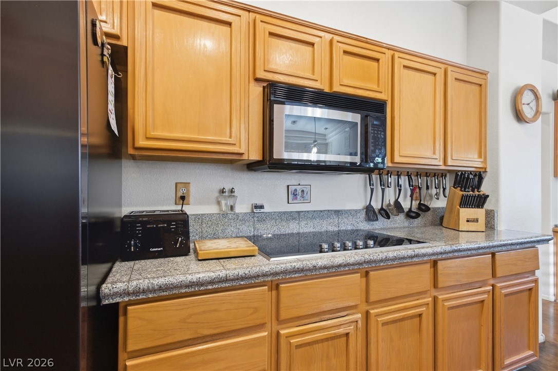 2501 Crooked Corner Street