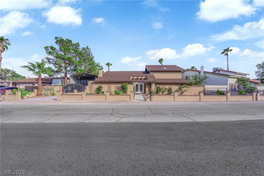 5513 Avenida Vaquero