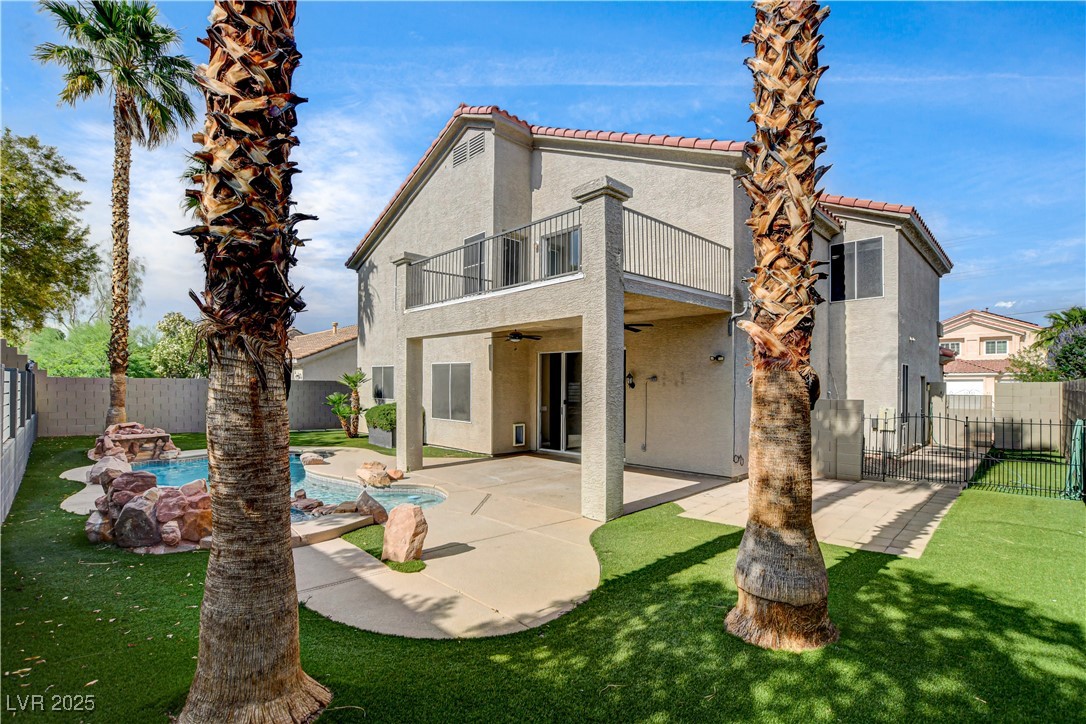 313 Vista Glen Street