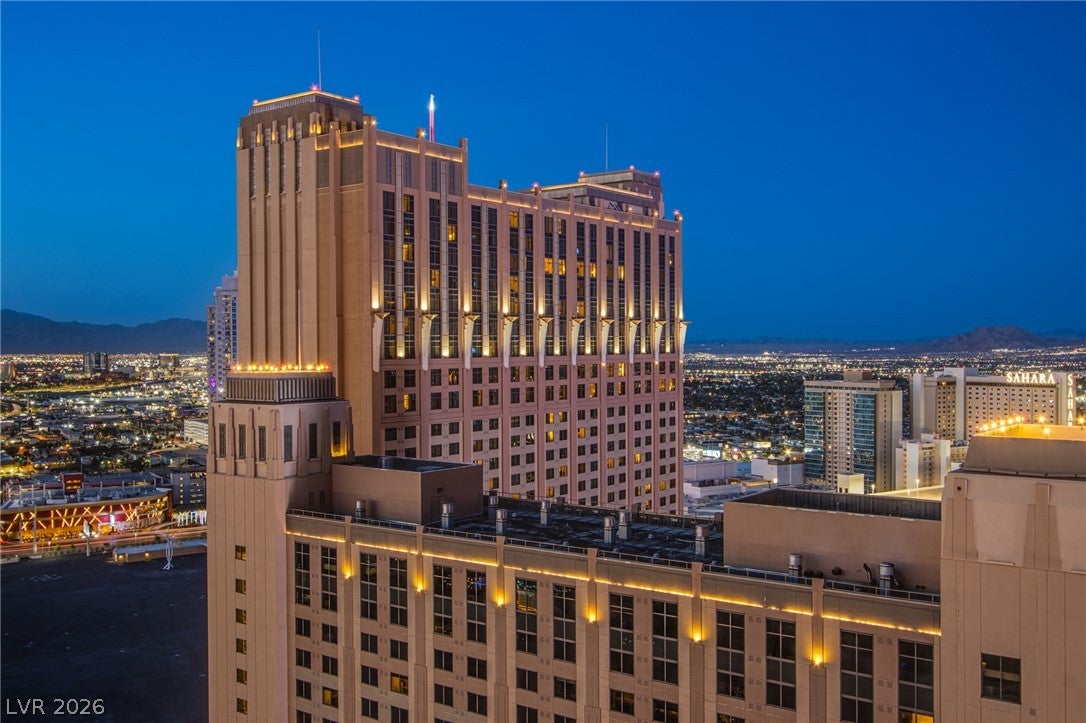 2700 Las Vegas Boulevard 2702