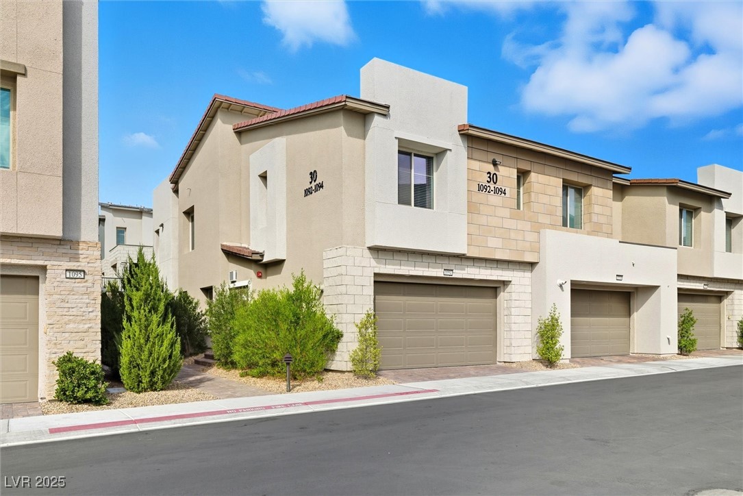 Las Vegas, Nevada 89138, United States, 4 Bedrooms Bedrooms, ,3 BathroomsBathrooms,Residential,Active,216240