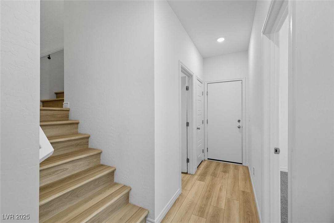 Las Vegas, Nevada 89138, United States, 4 Bedrooms Bedrooms, ,3 BathroomsBathrooms,Residential,Active,216240