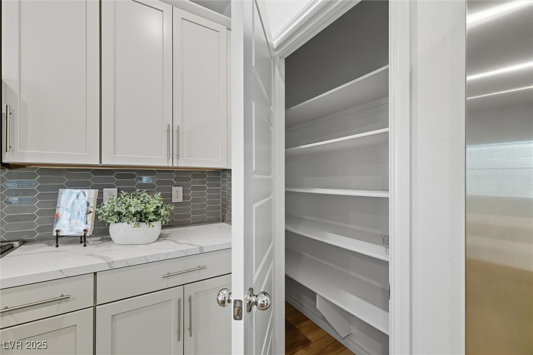 Las Vegas, Nevada 89138, United States, 4 Bedrooms Bedrooms, ,3 BathroomsBathrooms,Residential,Active,216240