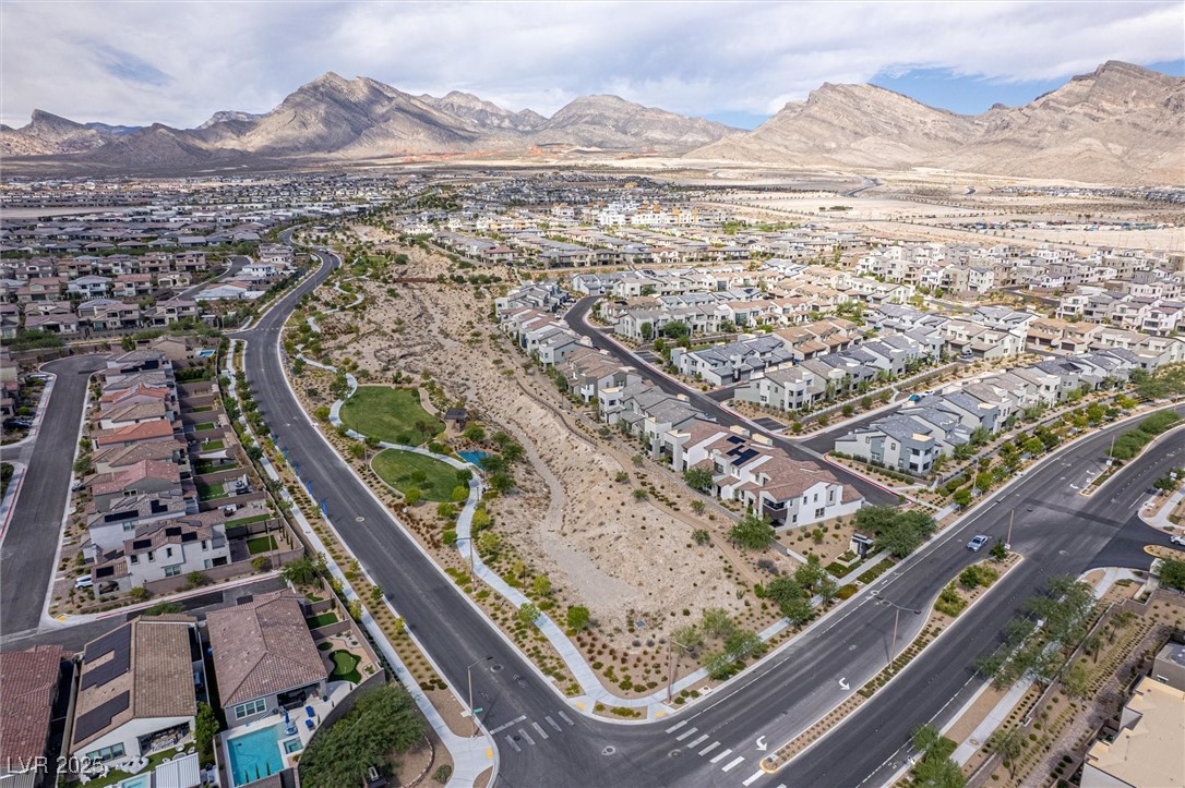 Las Vegas, Nevada 89138, United States, 4 Bedrooms Bedrooms, ,3 BathroomsBathrooms,Residential,Active,216240