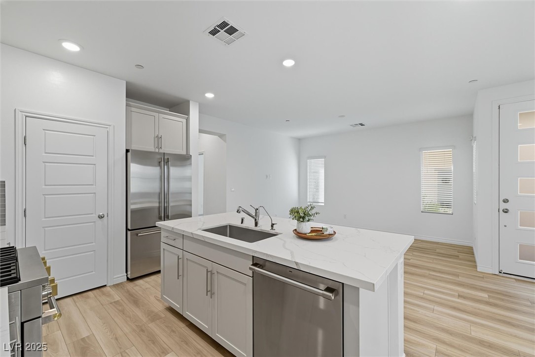 Las Vegas, Nevada 89138, United States, 4 Bedrooms Bedrooms, ,3 BathroomsBathrooms,Residential,Active,216240