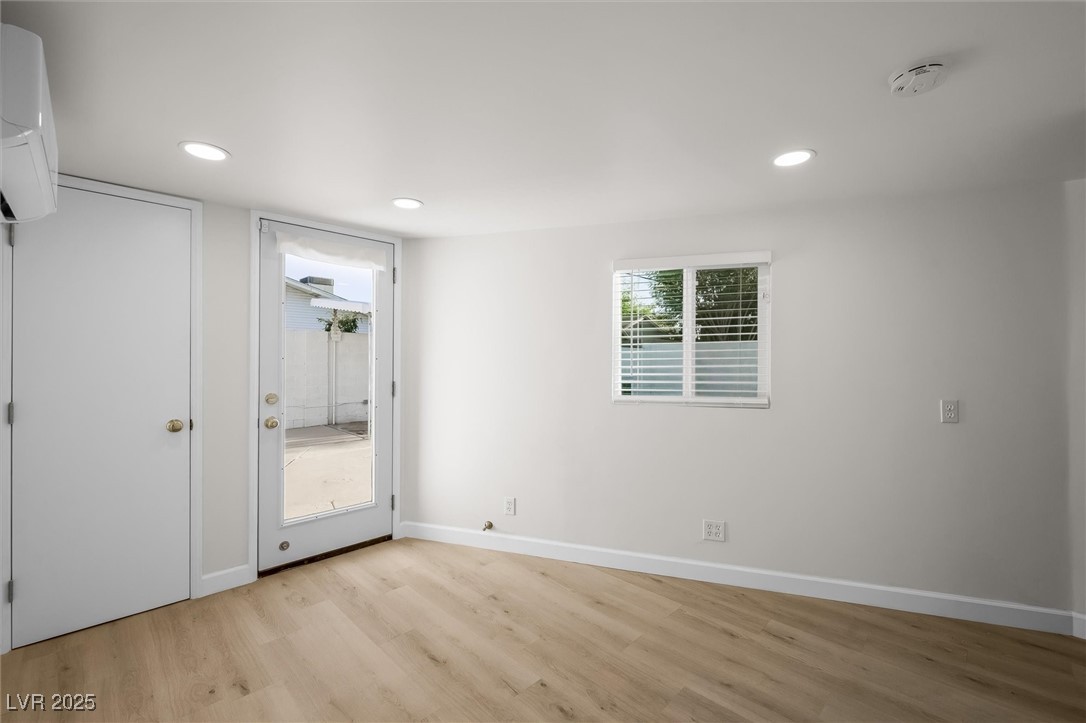 Las Vegas, Nevada 89121, United States, 4 Bedrooms Bedrooms, ,2 BathroomsBathrooms,Residential,Active,233454