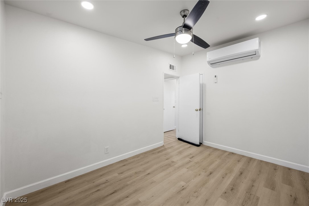 Las Vegas, Nevada 89121, United States, 4 Bedrooms Bedrooms, ,2 BathroomsBathrooms,Residential,Active,233454