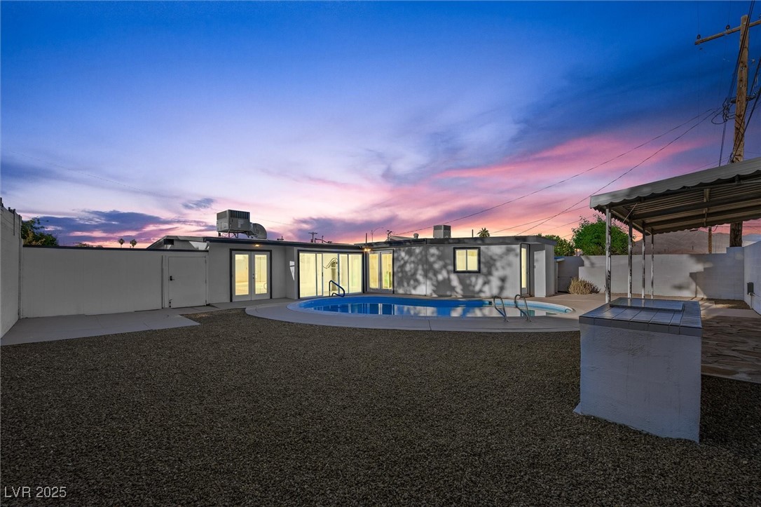Las Vegas, Nevada 89121, United States, 4 Bedrooms Bedrooms, ,2 BathroomsBathrooms,Residential,Active,233454