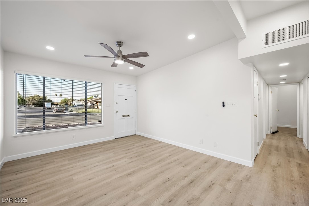 Las Vegas, Nevada 89121, United States, 4 Bedrooms Bedrooms, ,2 BathroomsBathrooms,Residential,Active,233454