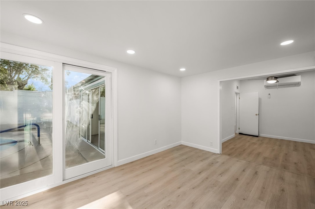 Las Vegas, Nevada 89121, United States, 4 Bedrooms Bedrooms, ,2 BathroomsBathrooms,Residential,Active,233454