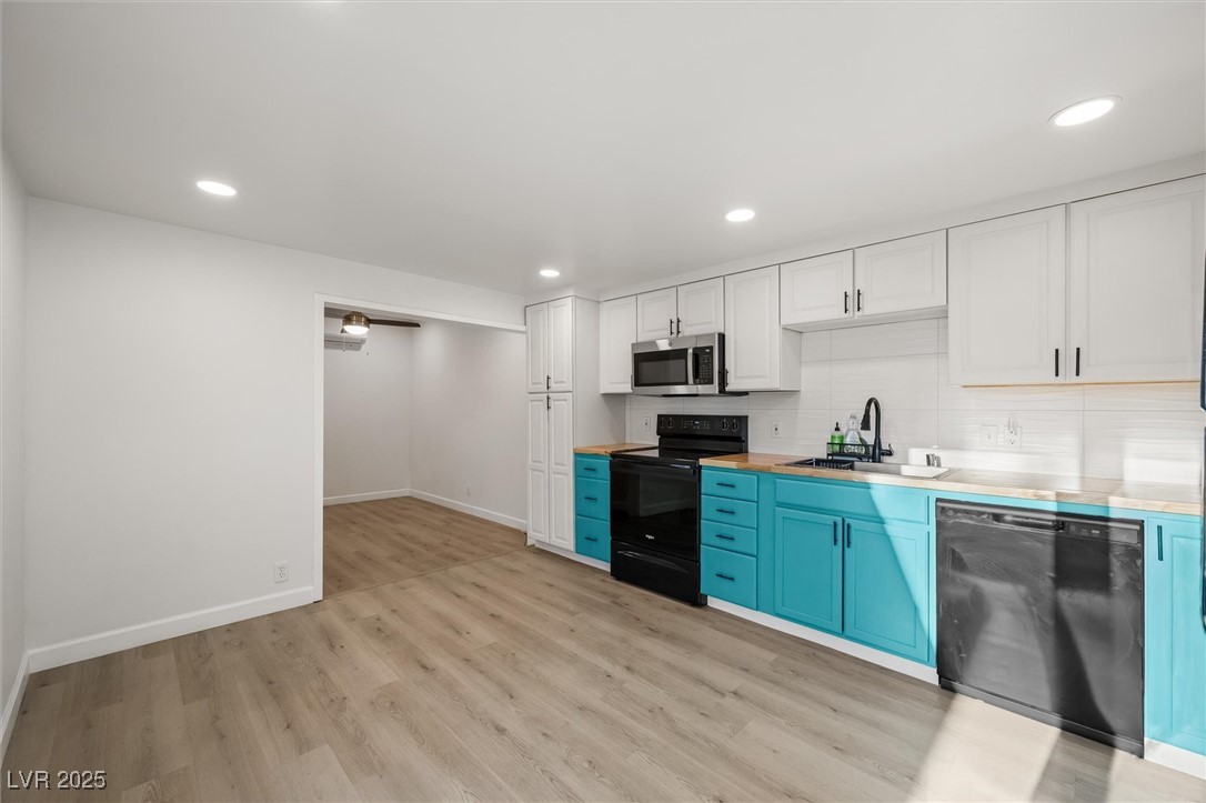 Las Vegas, Nevada 89121, United States, 4 Bedrooms Bedrooms, ,2 BathroomsBathrooms,Residential,Active,233454