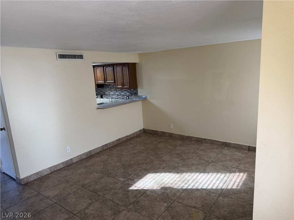 2611 Aracatuba Avenue