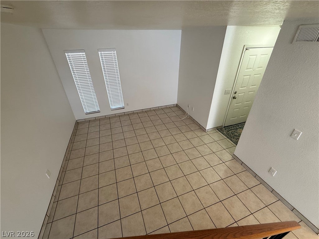 562 Sellers Place