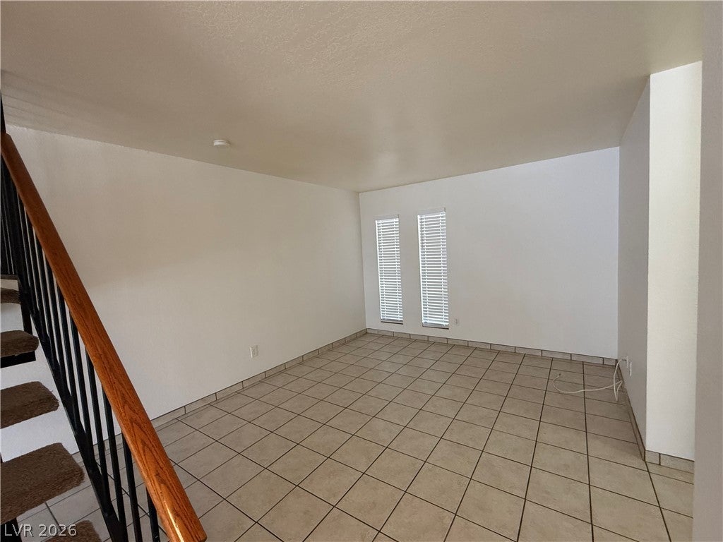 562 Sellers Place