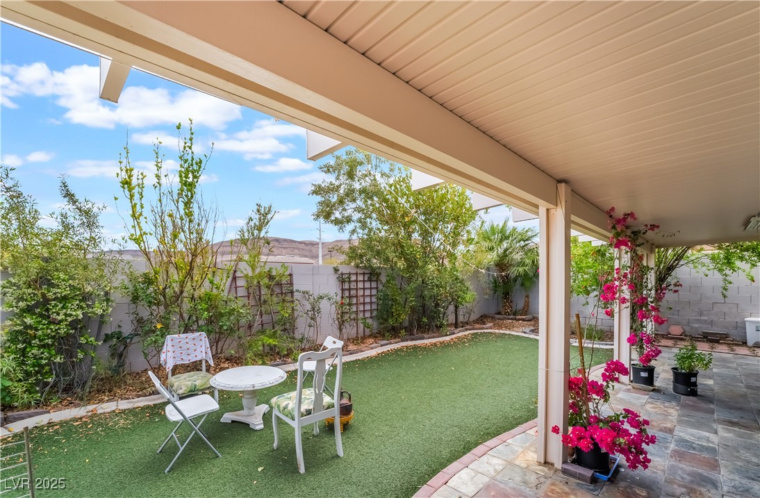 10143 Canyon Hills Avenue, Las Vegas, Nevada image 43