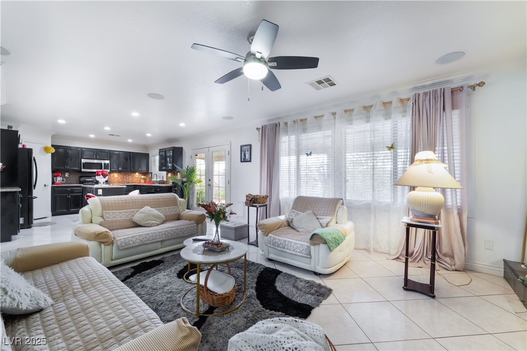 10143 Canyon Hills Avenue, Las Vegas, Nevada image 16