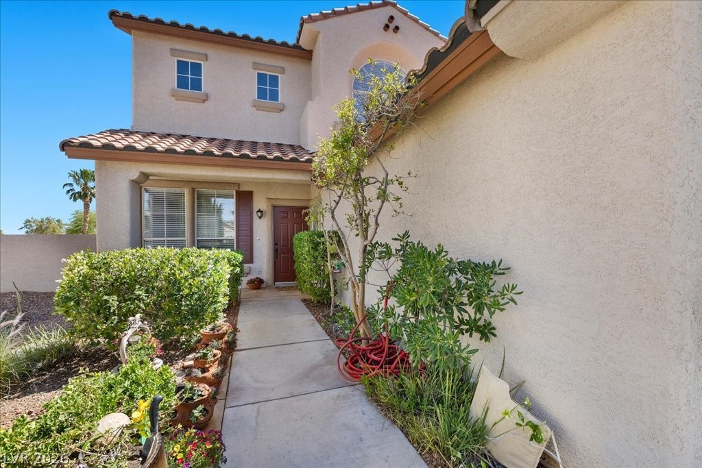 10653 Oak Apple Avenue