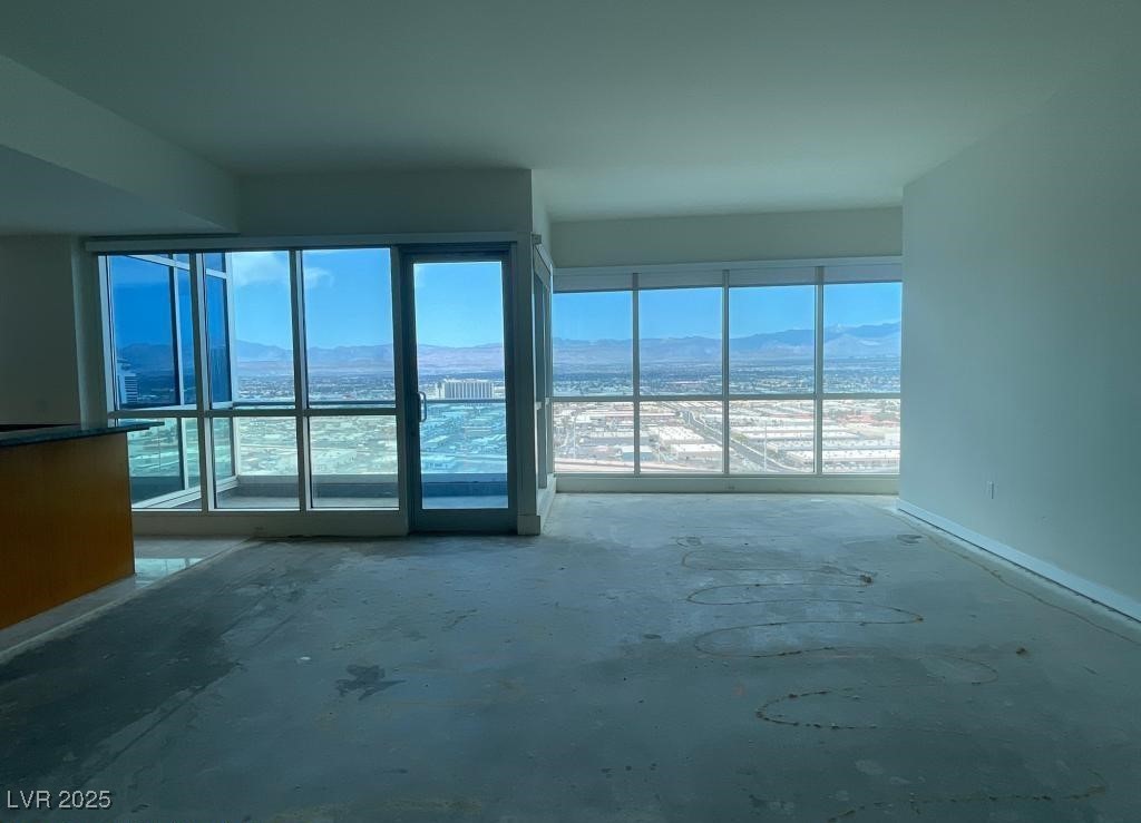 4575 Dean Martin Drive 3206