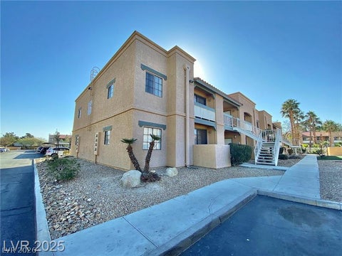 Condo For Rent - 5154 S Jones Boulevard #202<br/> Las Vegas, NV 89118