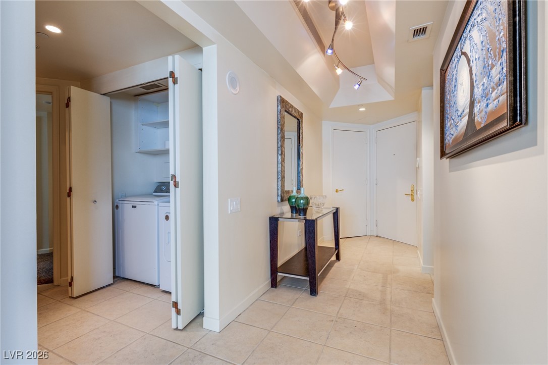 2877 Paradise Road 1406