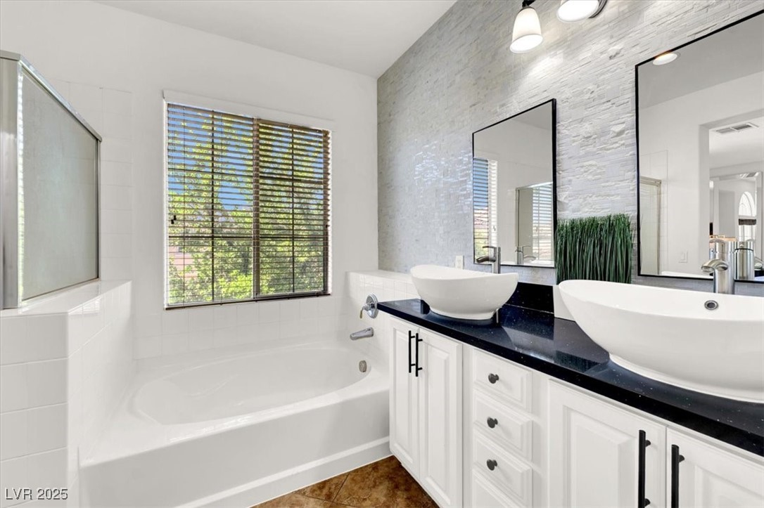 Las Vegas, Nevada 89138, United States, 4 Bedrooms Bedrooms, ,3 BathroomsBathrooms,Residential,Active,149967