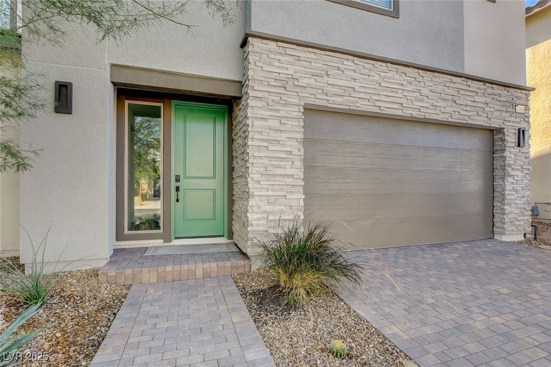 1305 Azure Jay Avenue