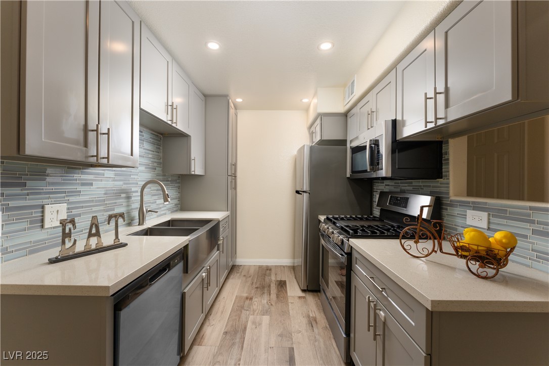 3318 N DECATUR Boulevard 2143
