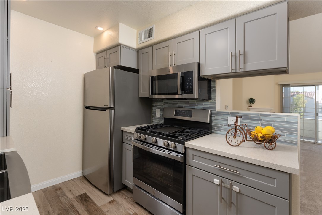 3318 N DECATUR Boulevard 2143