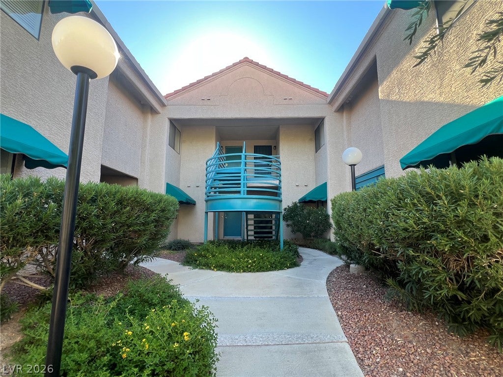 4425 Woodpine Drive 103
