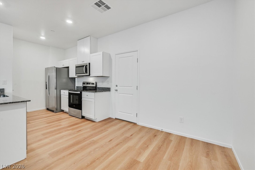 7484 Mountain Ledge Street